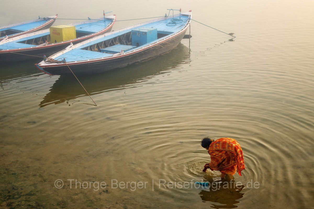 Laundry-in-the-Ganges