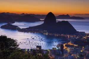 Blick auf den Zuckerhut vom Aussichtspunkt Mirante dona Marta in Rio de Janeiro